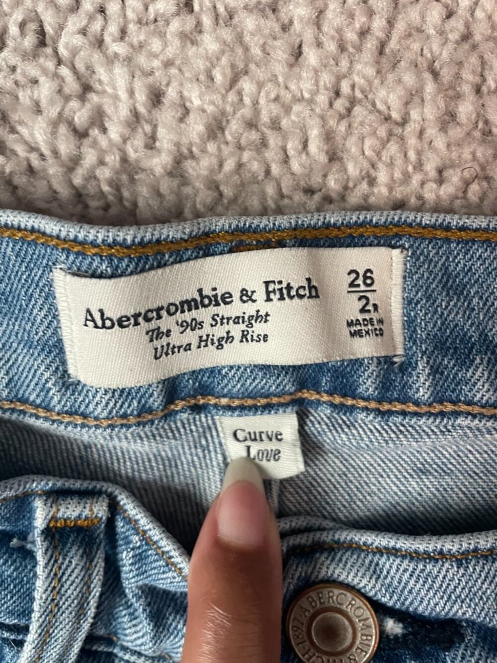 Abercrombie & Fitch Curve Love The 90s Straight Ultra High Rise Jean - Picture 4 of 6